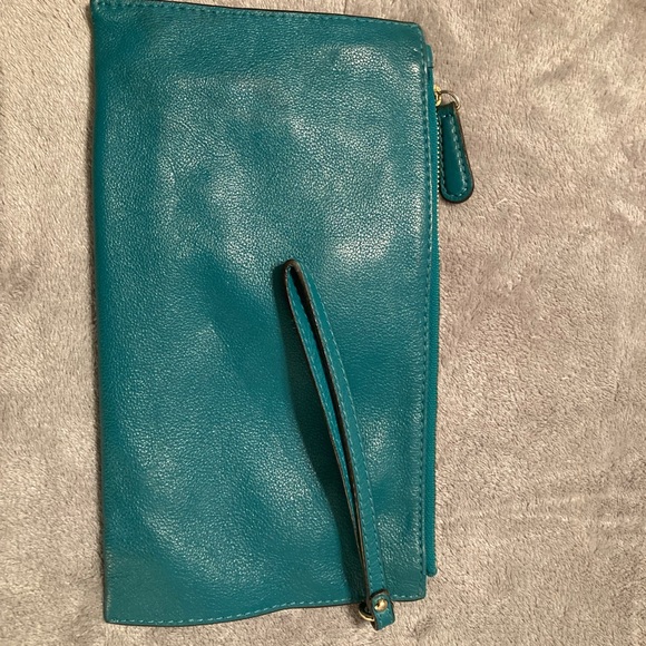 Michael Kors wallet clutch - Picture 3 of 8